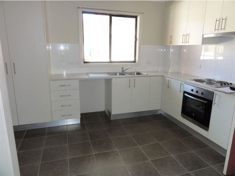 16/27-29 Golden Grove, Springvale South VIC 3172