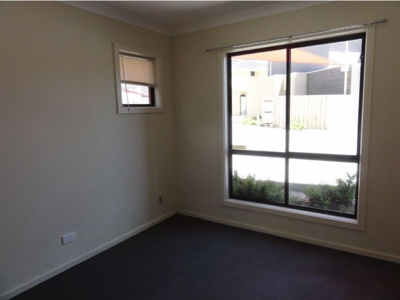 16/27-29 Golden Grove, Springvale South VIC 3172