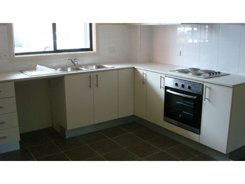 16/27-29 Golden Grove, Springvale South VIC 3172