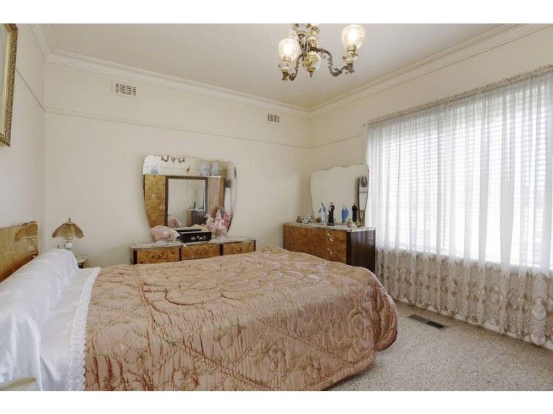 6 McGregor Street, Clayton VIC 3168