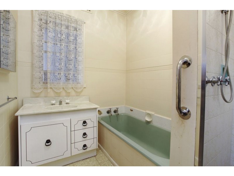 6 McGregor Street, Clayton VIC 3168