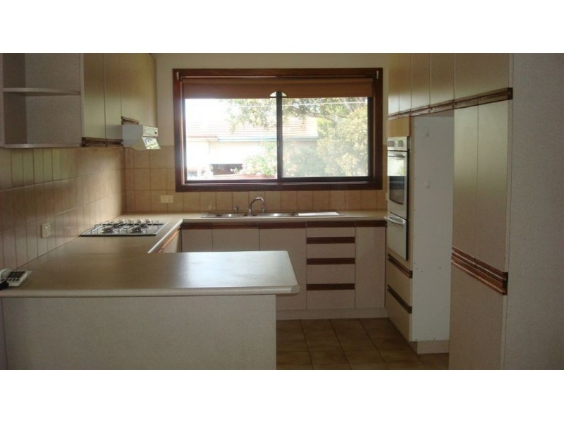 1/15 Railway Parade, Seaford VIC 3198