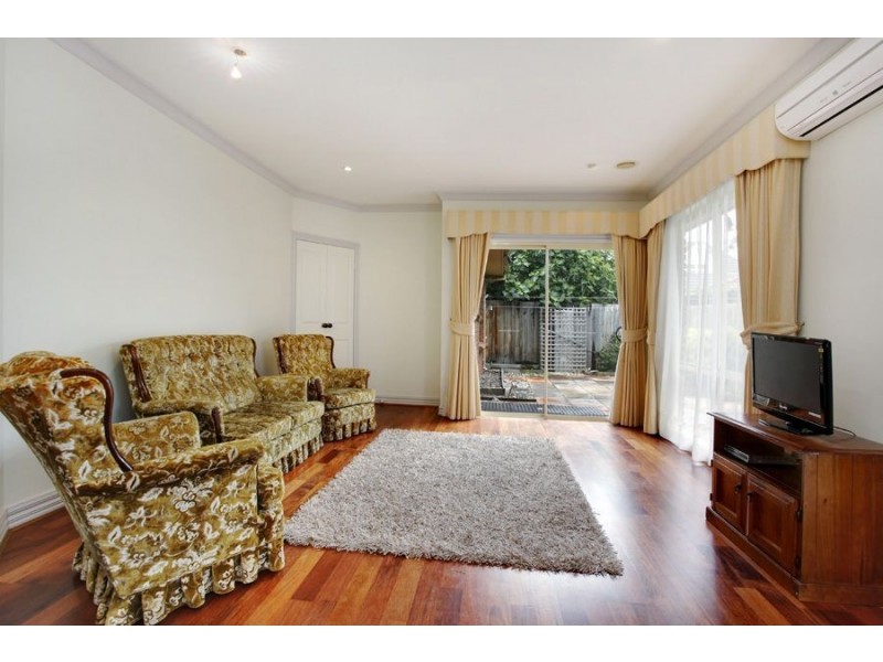 2/11 Belmont Avenue, Clayton VIC 3168