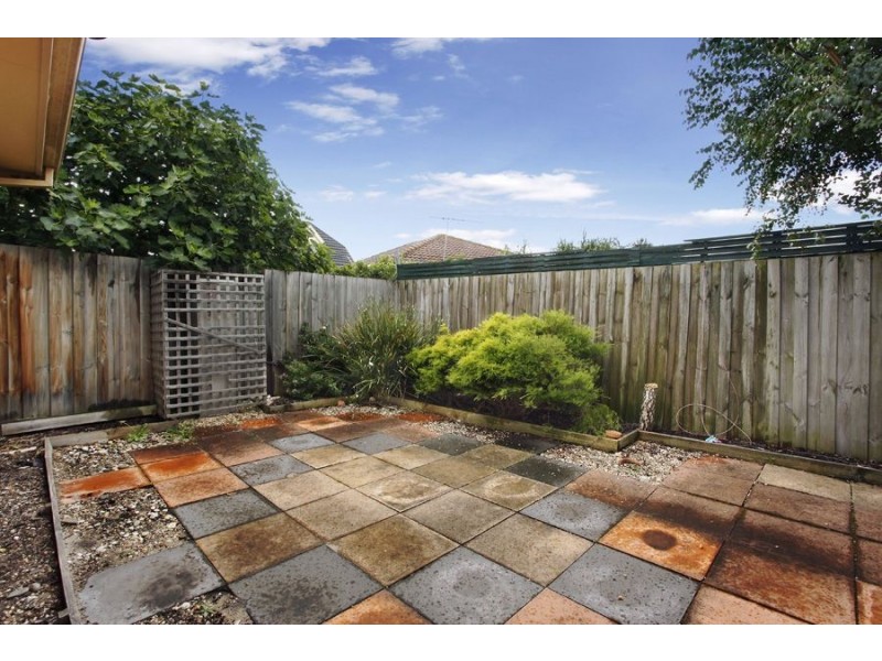 2/11 Belmont Avenue, Clayton VIC 3168