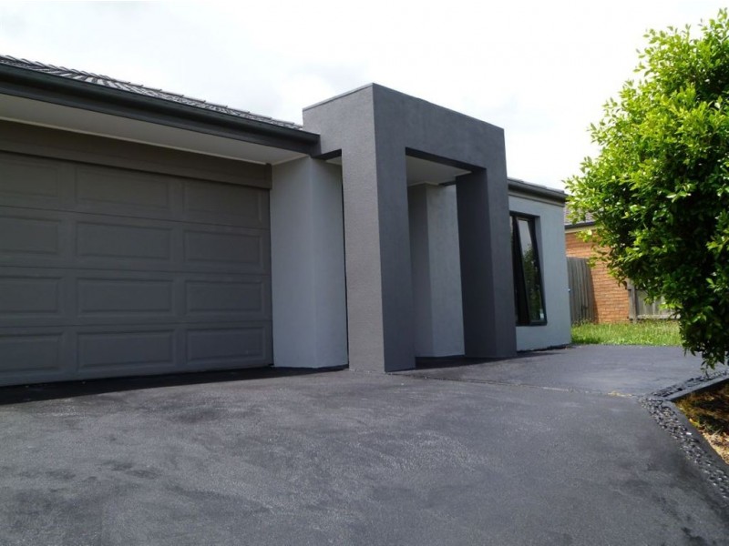 4 Honeyeater Drive, Narre Warren VIC 3805