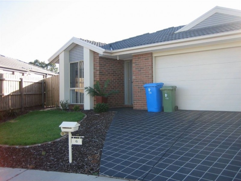 6 Chin Court, Berwick VIC 3806
