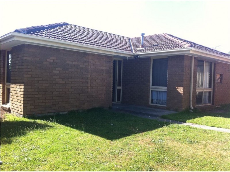 6 Jarvis Crescent, Dandenong North VIC 3175