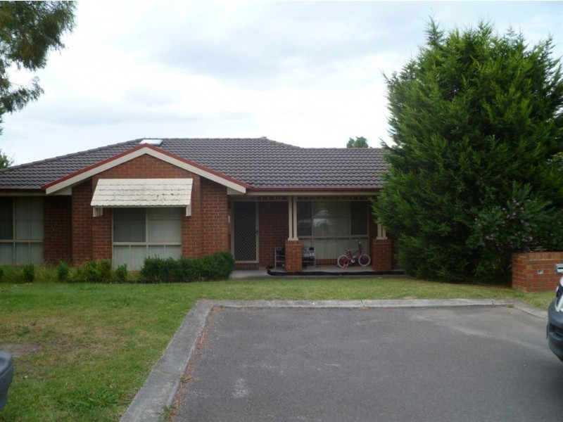 5 Cooma Court, Berwick VIC 3806