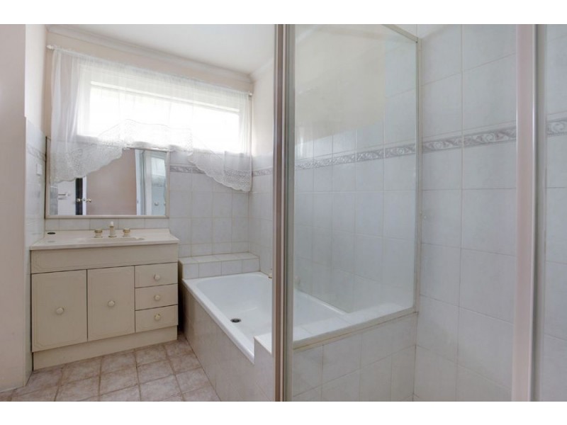 117 Springs Road, Clayton South VIC 3169