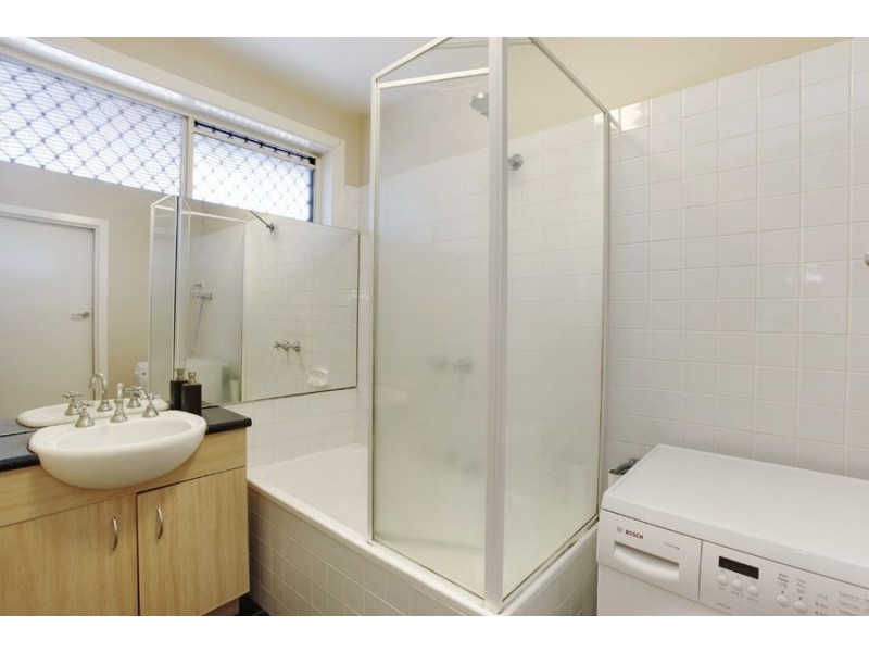 5/5 Burns Avenue, Clayton South VIC 3169