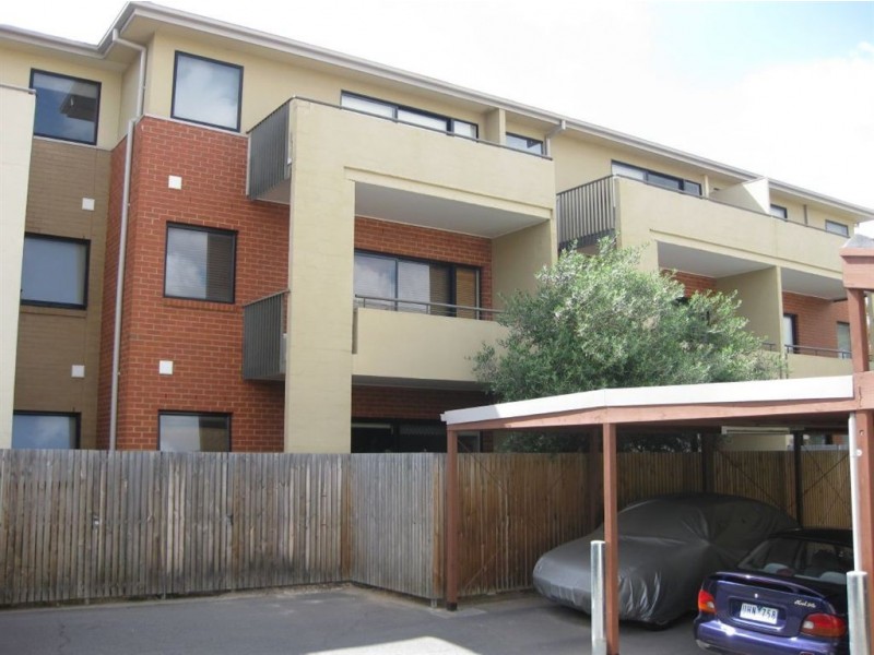 20/1 Greenfield Drive, Clayton VIC 3168