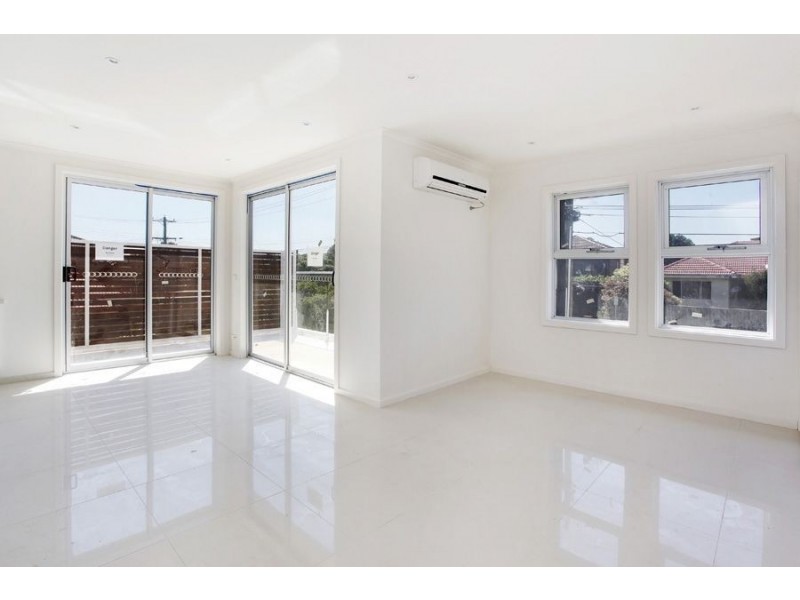 11/61-63 Kanooka Grove, Clayton VIC 3168