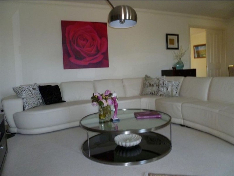 64 Albert Place, Dingley Village VIC 3172