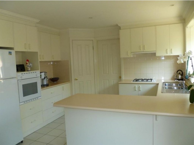 64 Albert Place, Dingley Village VIC 3172