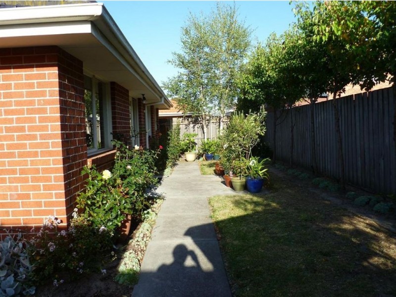 64 Albert Place, Dingley Village VIC 3172