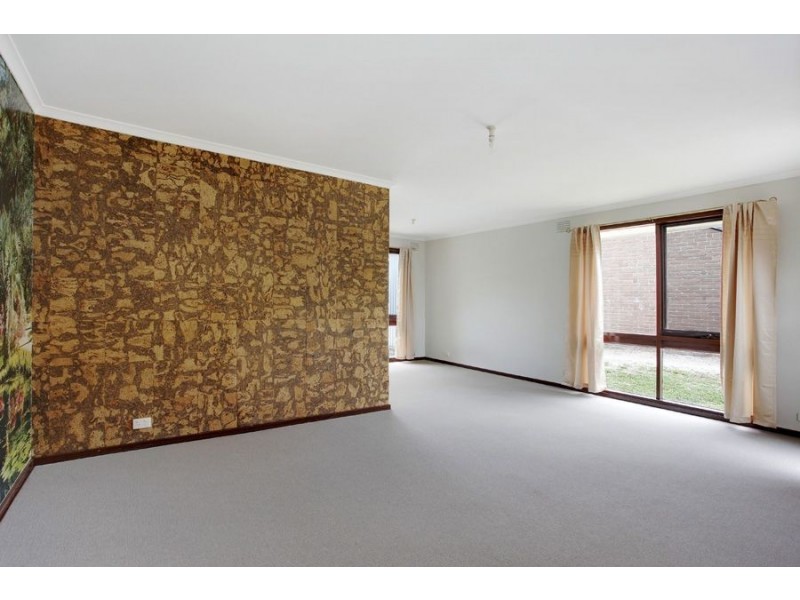 6 Jarvis Crescent, Dandenong North VIC 3175