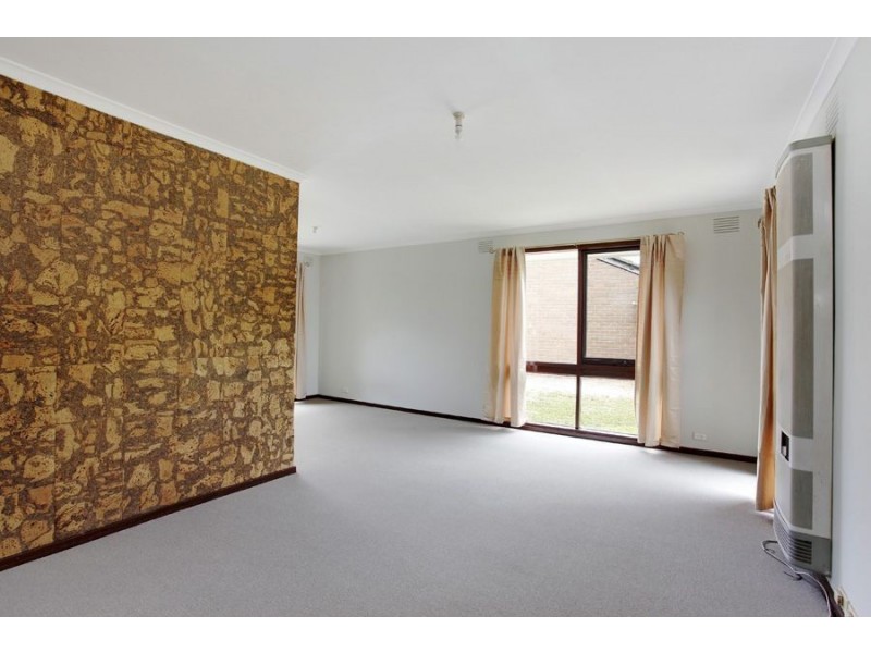 6 Jarvis Crescent, Dandenong North VIC 3175