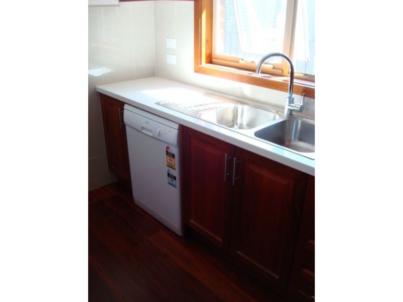 3/32 Newport Road, Clayton South VIC 3169