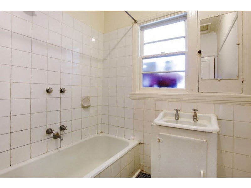 1/5 Thompson Street, Clayton VIC 3168