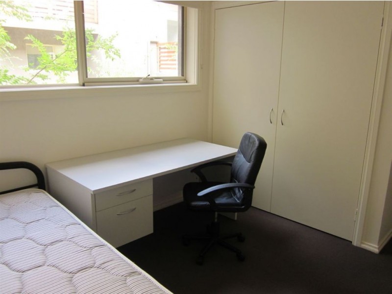 4/2 Irwin Street, Clayton VIC 3168