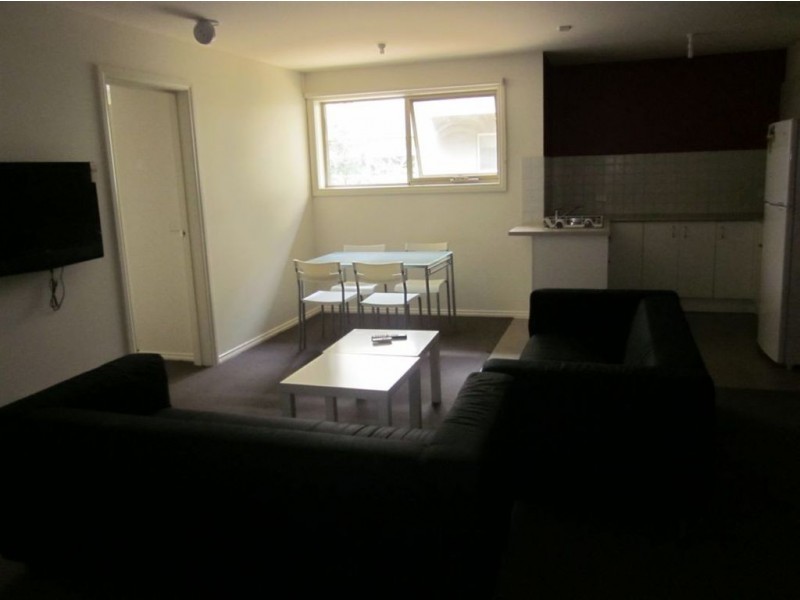 4/2 Irwin Street, Clayton VIC 3168