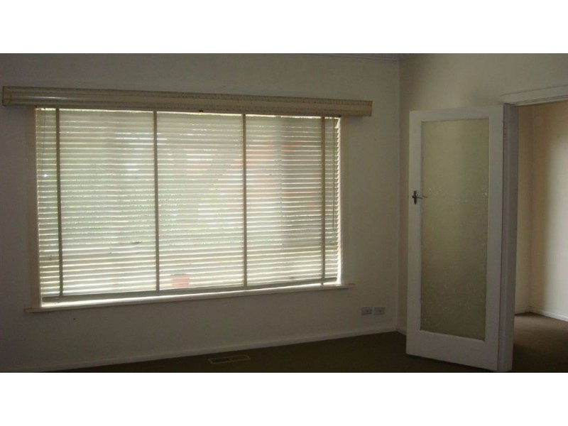 31 Cambro Road, Clayton VIC 3168