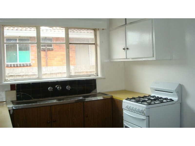 31 Cambro Road, Clayton VIC 3168