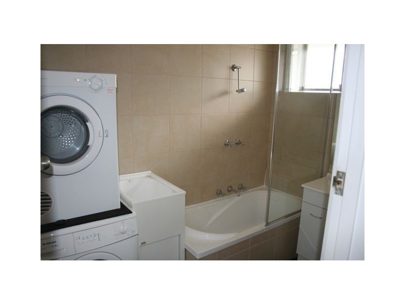 4/10 Bettina Street, Clayton VIC 3168