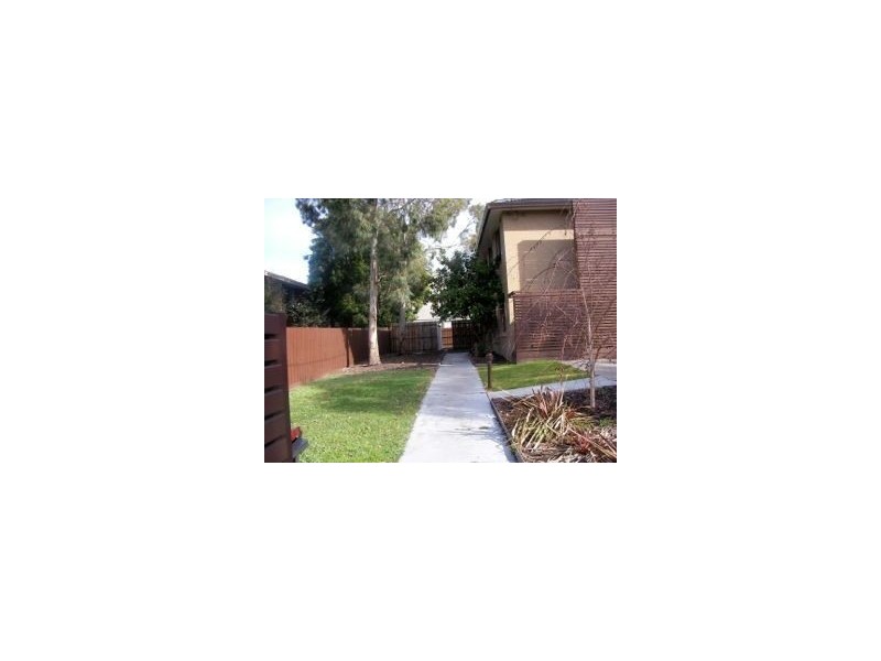 2/10 Bettina Street, Clayton VIC 3168