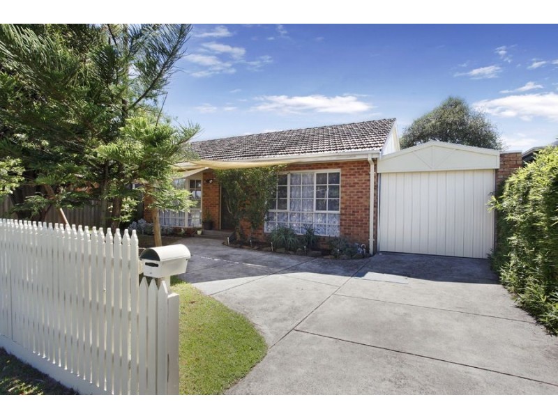 1 Rayhur Street, Clayton South VIC 3169