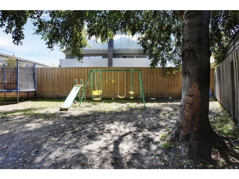 1 Rayhur Street, Clayton South VIC 3169