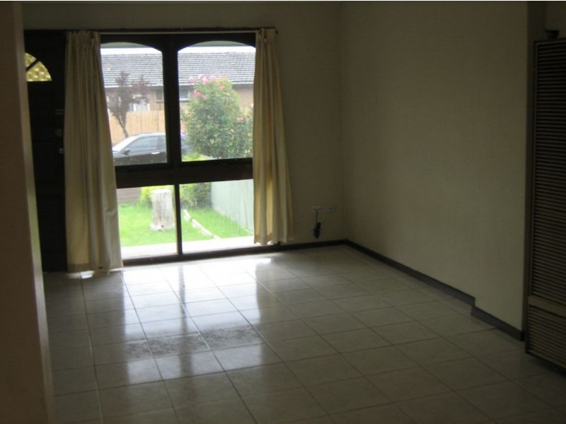 4/15 Oakes Avenue, Clayton South VIC 3169