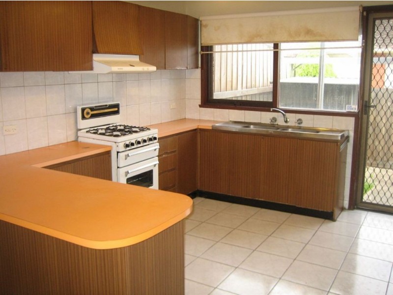 4/15 Oakes Avenue, Clayton South VIC 3169