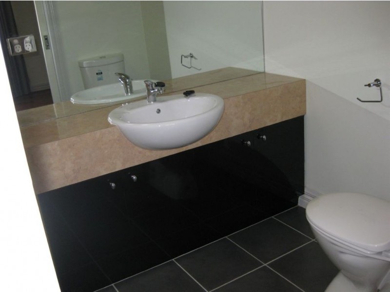 2/11 Belmont Avenue, Clayton VIC 3168