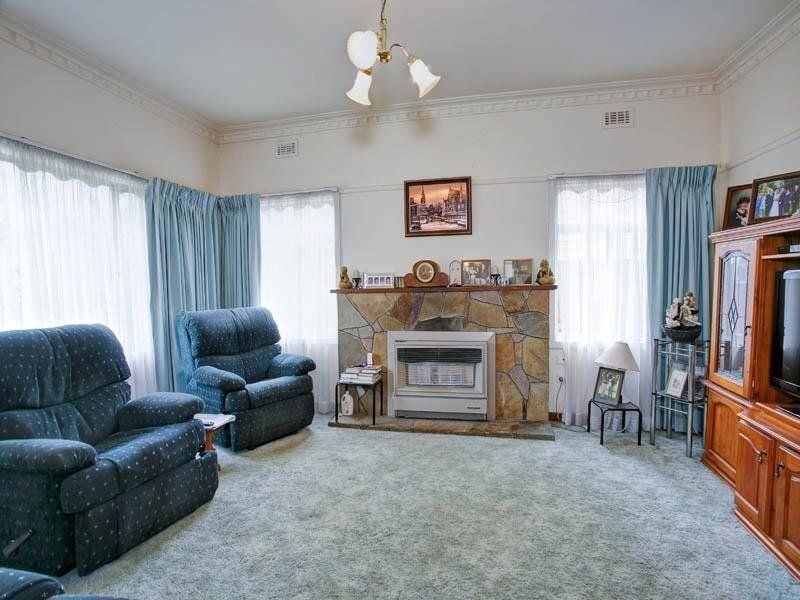 24 Leonard Street, Frankston VIC 3199