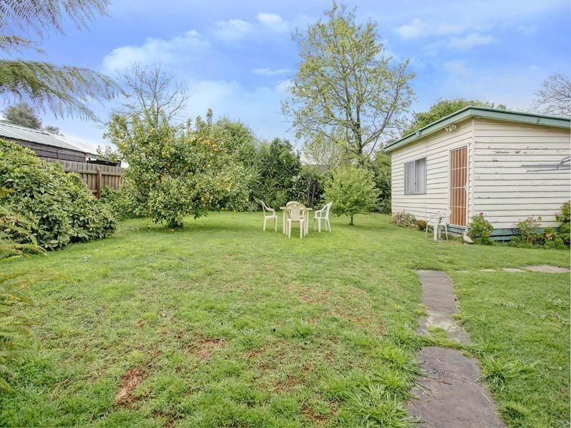 24 Leonard Street, Frankston VIC 3199