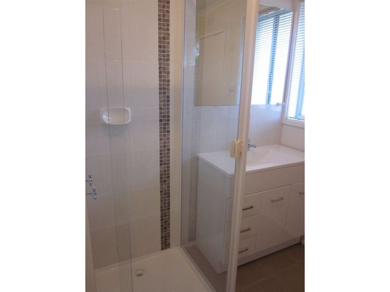 2/187 Carinish Road, Clayton VIC 3168