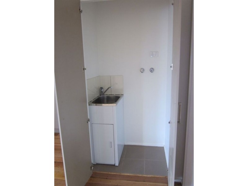 2/187 Carinish Road, Clayton VIC 3168
