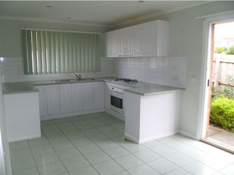 1/38 Blackwood Drive, Narre Warren VIC 3805