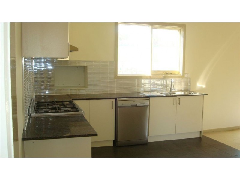 1/16 Black Street, Oakleigh East VIC 3166