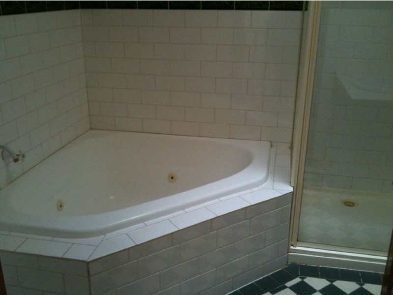 2/1 Panorama Street, Clayton VIC 3168