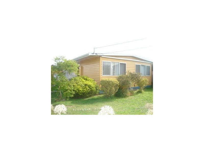 27 Koonawarra Street, Clayton VIC 3168