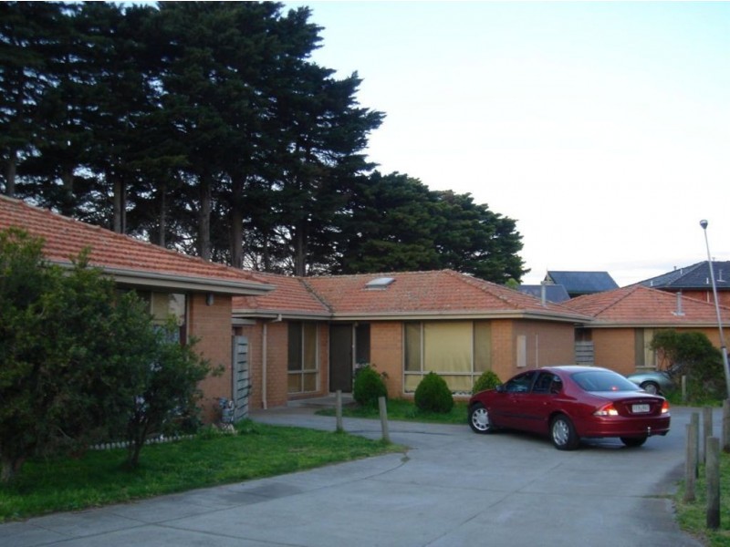 2/2 Cunningham Place, Oakleigh South VIC 3167