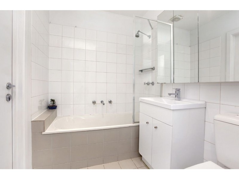 6/2 Greenfield Drive, Clayton VIC 3168