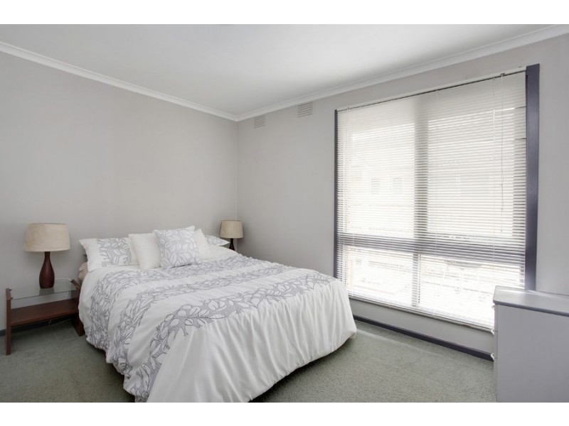 2/5 Burton Avenue, Clayton VIC 3168