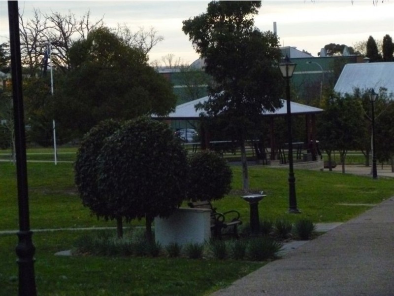 1/12 Brisbane Street, Berwick VIC 3806