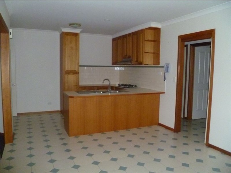 1/12 Brisbane Street, Berwick VIC 3806