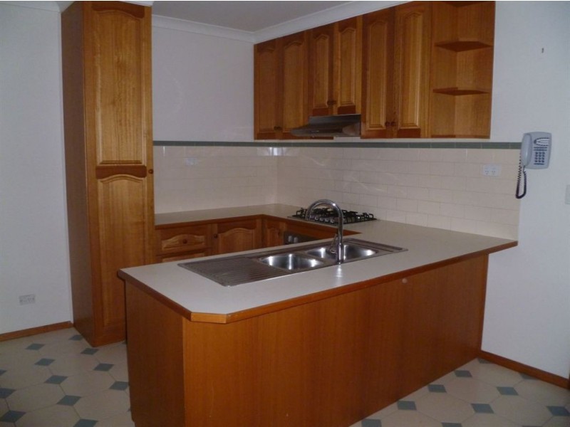 1/12 Brisbane Street, Berwick VIC 3806