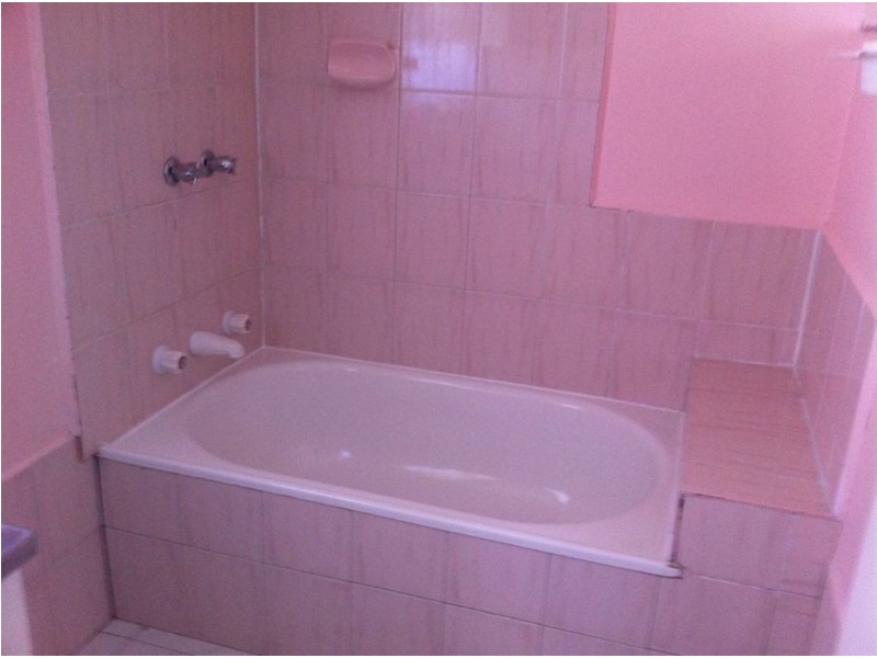 1/2 Moore Avenue, Clayton South VIC 3169