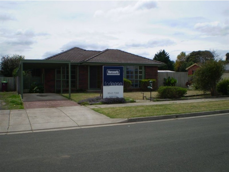 15 Collins Crescent, Berwick VIC 3806